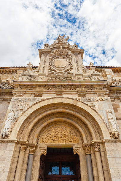 istock Fine romanesque   main entrance  in the  San Isidoro 508074163