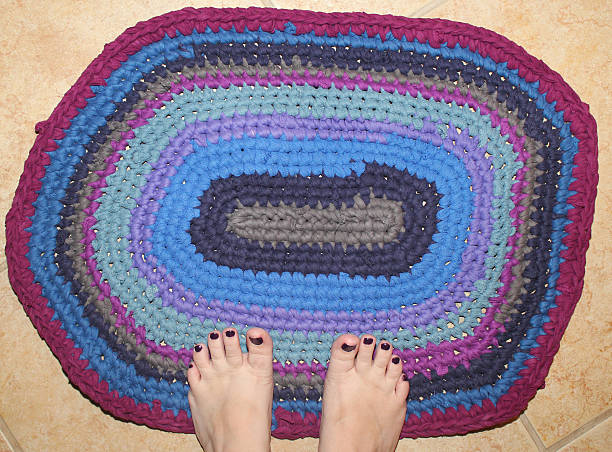 Tshirt Yarn Crochet Bathmat Stock Photo - Download Image Now - Bath Mat,  Black Color, Women - iStock