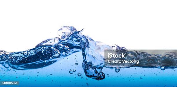 Onda De Agua Con Burbujas Foto de stock y más banco de imágenes de Agua - Agua, Agua purificada, Fondos