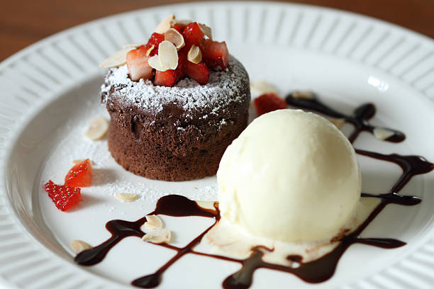 istock chocolate lava with vanilla ice cream 508124083