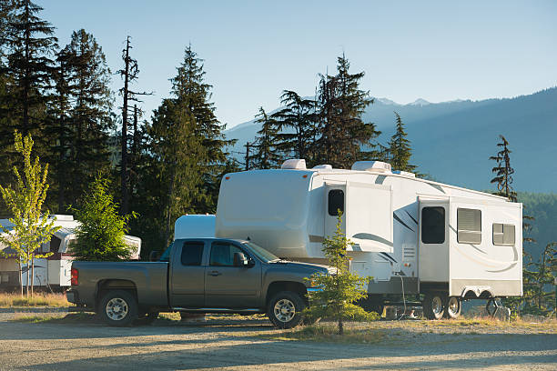istock Fifth Wheel and Pick Up Truck 508126327