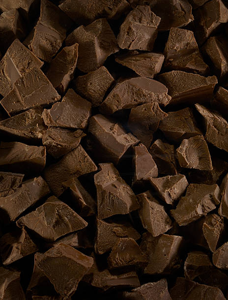 istock Pieces of chocolate bars 508154142