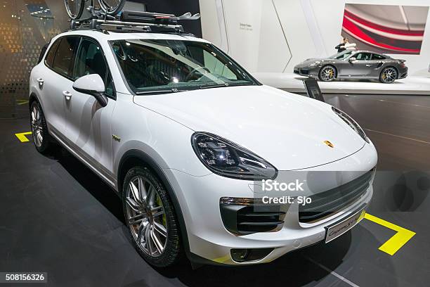 Porsche Cayenne S Ehybrid Geländewagen Stockfoto und mehr Bilder von Porsche - Porsche, Cayenne - Roter Chili, SUV