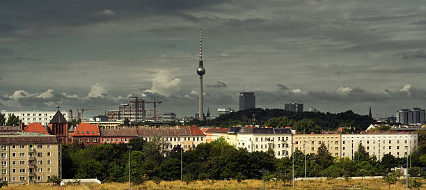 берлин panorama - berlin germany overcast dramatic sky skyline стоковые фото и изображения