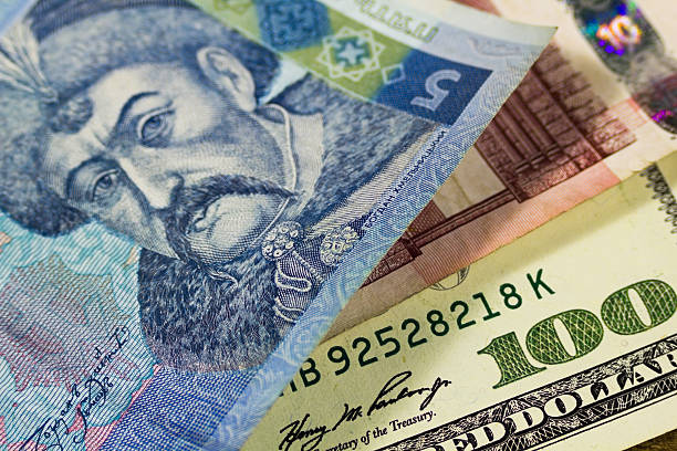 istock dollars, euro and hryvnia 508183040