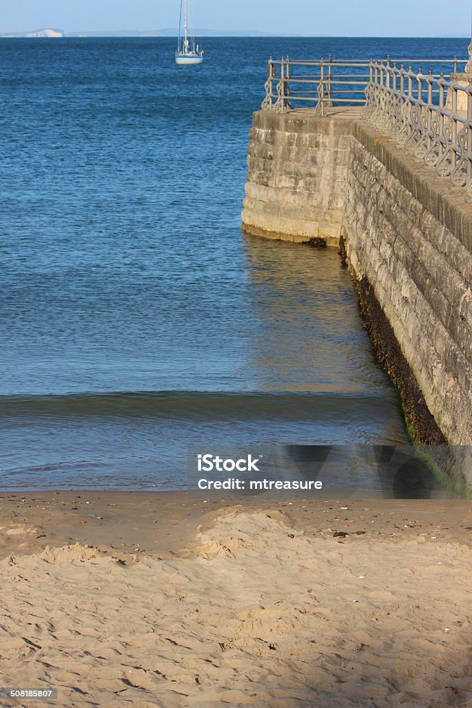 Immagine di pietra di mare inglese, molo/molo, vittoriano, ringhiere harbour - Foto stock royalty-free di Ambientazione esterna