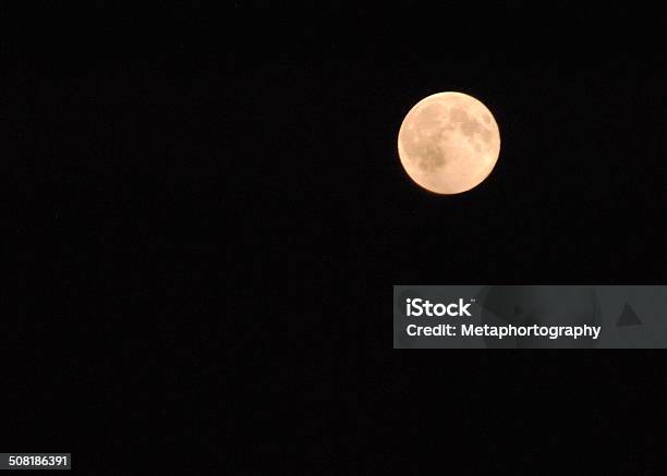 Vollmond Mit Supermond Stockfoto und mehr Bilder von Der Mann im Mond - Der Mann im Mond, Fotografie, Herbst-Vollmond