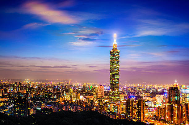 istock Taipei, Taiwan evening skyline 508188687