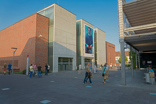 Sympathiek Woord complicaties Factory Outlet Metzingen Stock Photo - Download Image Now - Hugo Boss, Metzingen, Baden-Württemberg - iStock Sympathiek Woord complicaties Factory Outlet Metzingen Stock Photo - Download Image Now - Hugo Boss, Metzingen, Baden-Württemberg - iStock