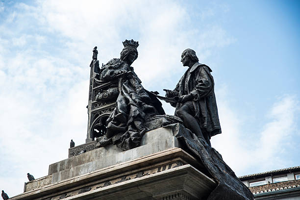 istock Monument Isabel La Catolica and Cristobal Colon. Granada. Andal 508189193