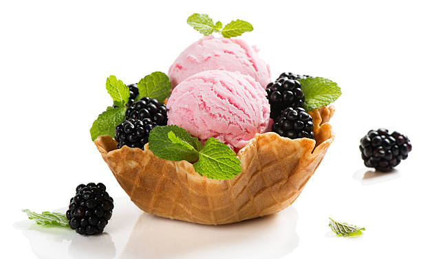 istock Ice cream with fruits and mint 508193040