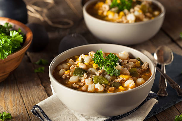 casa di pollo caldo peperoncino fagioli bianchi - bean foto e immagini stock