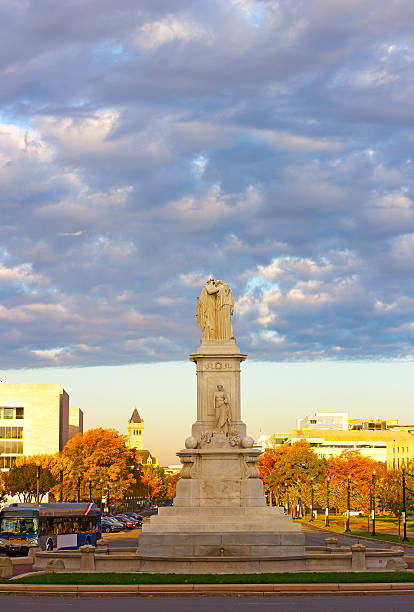 istock Peace Monument in Washington, DC in the fall. 508214245