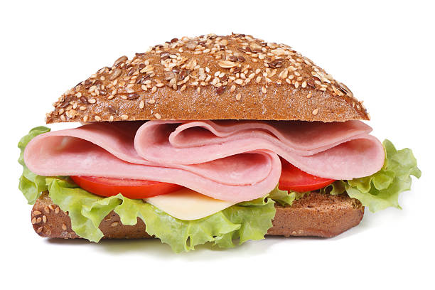 sandwich mit schinken, käse, tomaten und salat, isoliert - sandwich submarine sandwich ham bun stock-fotos und bilder