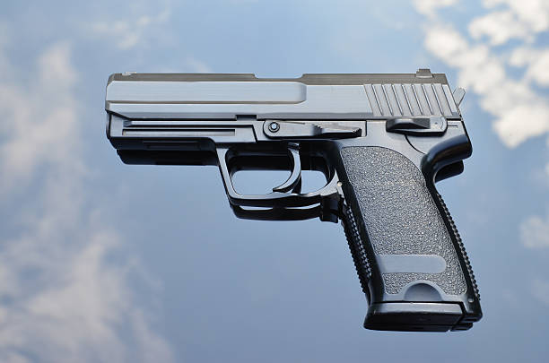 pistola - handgun gun m9 9mm foto e immagini stock