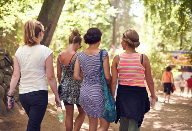 With good friends the path to happiness is never long