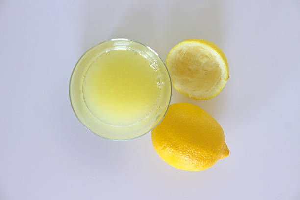 limão, suco de limão-siciliano - lemon juice horizontal composition fruit - fotografias e filmes do acervo