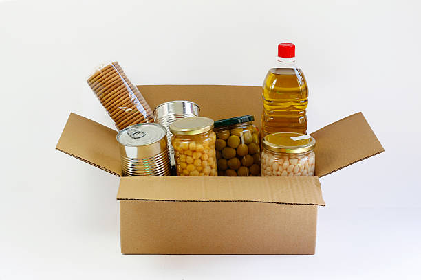 istock Food in a donation box 508315222