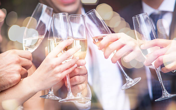 drinku-tostowanie - party business toast champagne zdjęcia i obrazy z banku zdjęć
