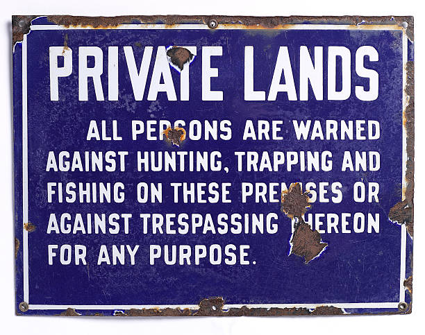 istock PRIVATE LANDS - NO HUNTING Sign 508339462