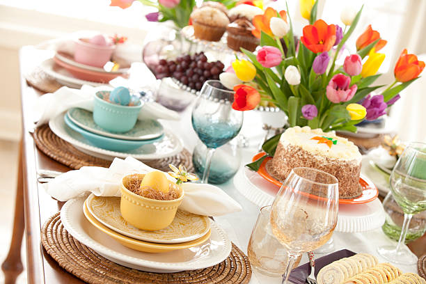 istock Easter Elegant Place Setting Dining Table with Vase of Tulips 508343812
