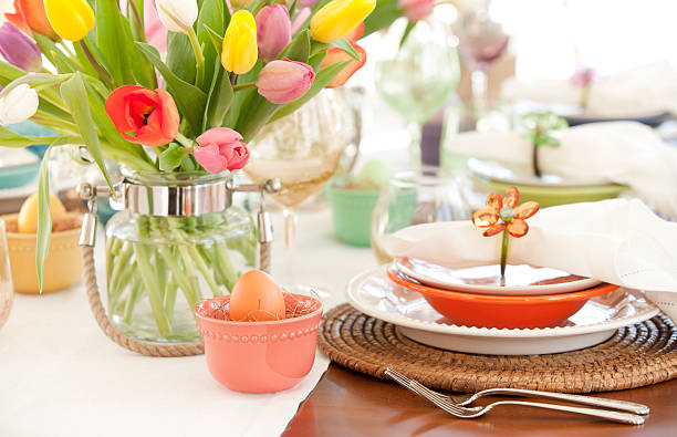 istock Easter Elegant Place Setting Dining Table with Vase of Tulips 508343830