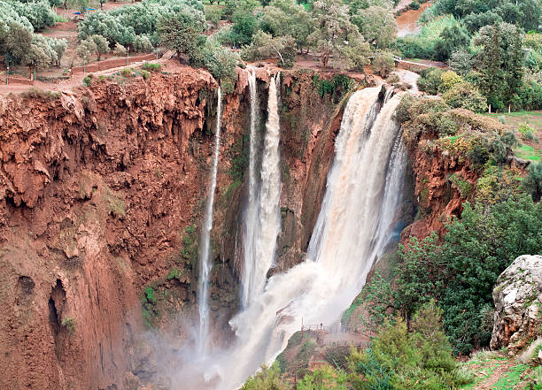 ouzoud водопады, гранд атлас деревне tanaghmeilt, марокко - river water outdoors canyon стоковые фото и изображения