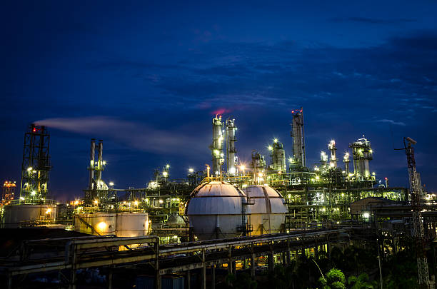 istock Petrochemical plant at twilight 508442027