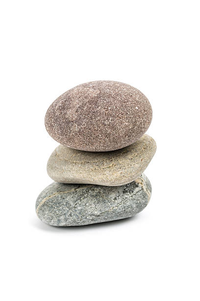 pedras empilhadas pebble - three objects in a row stack heap - fotografias e filmes do acervo