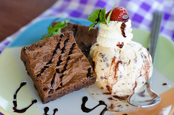 istock Cake chocolate brownies ond ice cream 508452474