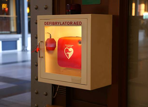 defibrillator  - information sign fotos stock-fotos und bilder