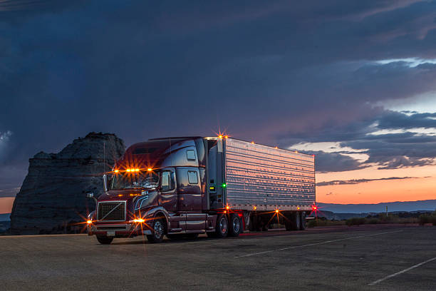 camion americano - truck horizontal shipping road foto e immagini stock