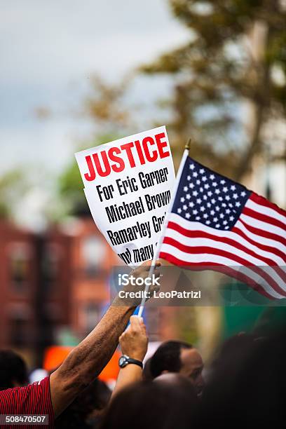 Tausende Von Menschen Gegen Nypd Im August 2014 Geschlossen Stockfoto und mehr Bilder von AFL-CIO