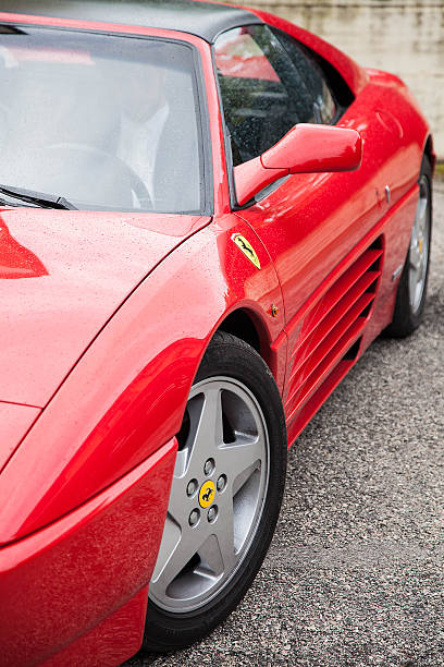 coche deportivo de ferrari f355 berlinetta - paddock fotografías e imágenes de stock