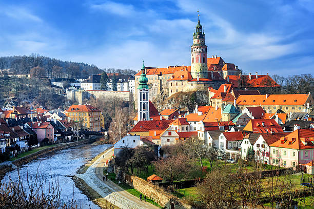 cesky krumlov, repubblica ceca - architecture blue bohemia built structure foto e immagini stock