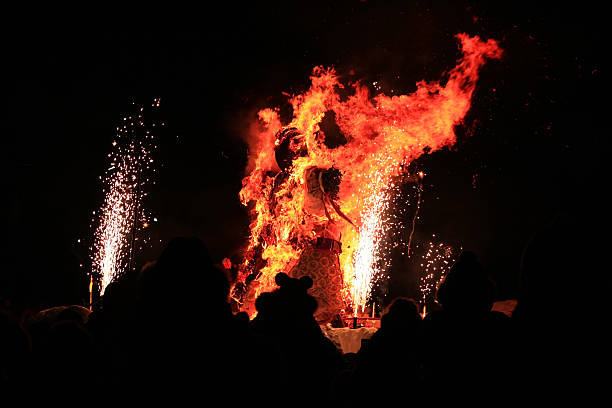 istock Burning of Maslenitsa Scarecrow in evening 508508272