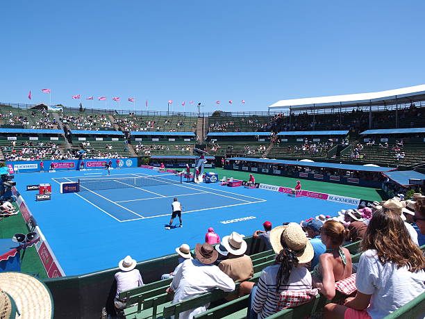 kuvapankkikuvat ja rojaltivapaat kuvat aiheesta harjoitusottelu kooyong tennis clubin keskikentällä - international tennis federation