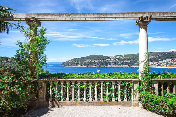 widok zatoki villefranche-sur-mer - villefranche sur mer zdjęcia i obrazy z banku zdjęć