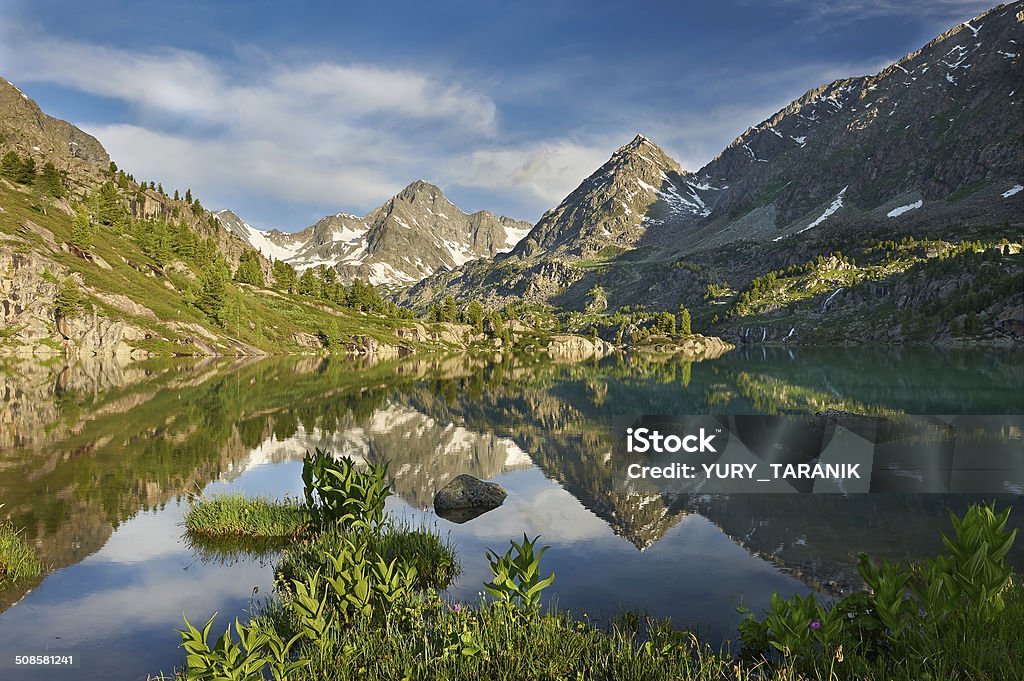 Lago de montanha - Foto de stock de Azul royalty-free