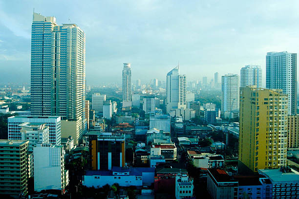 istock Busy city in the morning 508591896