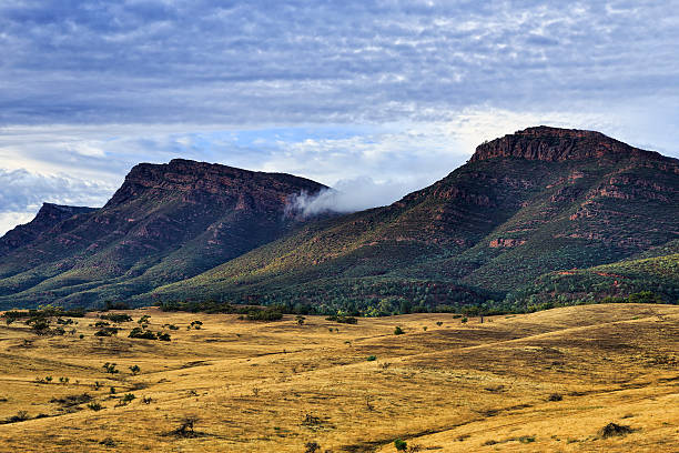 istock FR Wilpena Pound Rise close 508631968