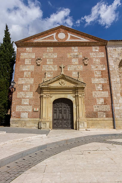 istock Oidor Church, Alcala de Henares, Spain 508649651