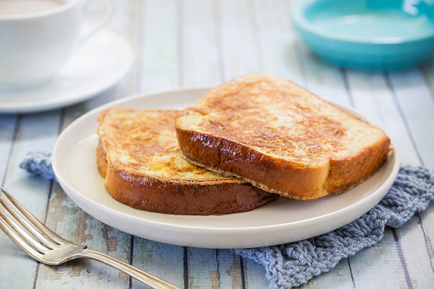 planície torrada francesa - french toast breakfast food sweet food imagens e fotografias de stock