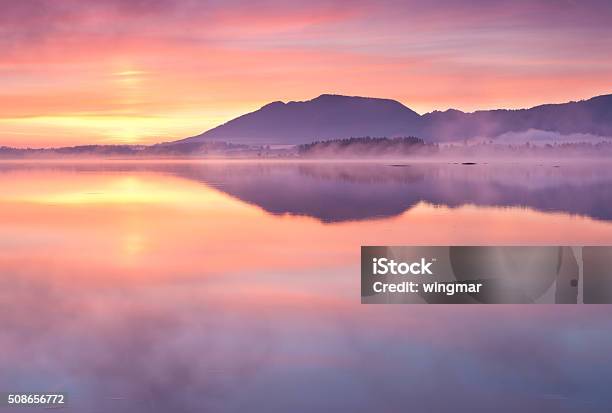 Ruhige Sonnenaufgang Am See Forgiveness In Bayern Deutschland Stockfoto und mehr Bilder von Allgäu