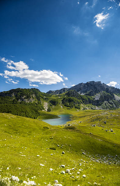 istock Durmitor Mountain view to Valovito Lake 508671187