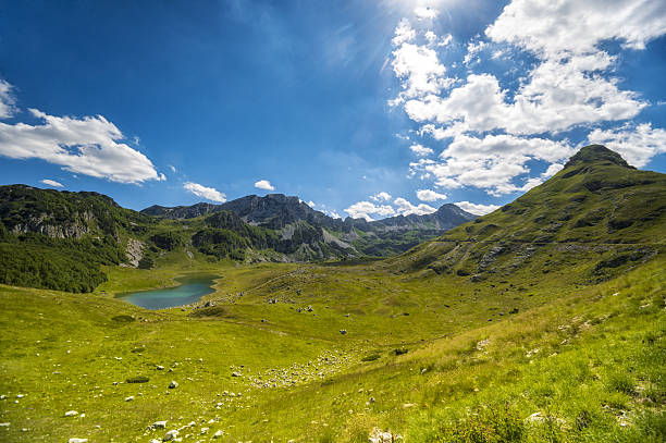 istock Durmitor Mountain view to Valovito Lake 508671189