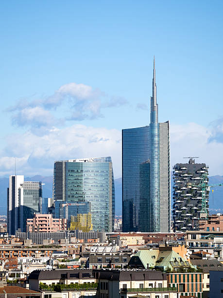 istock View of Milan 508695364