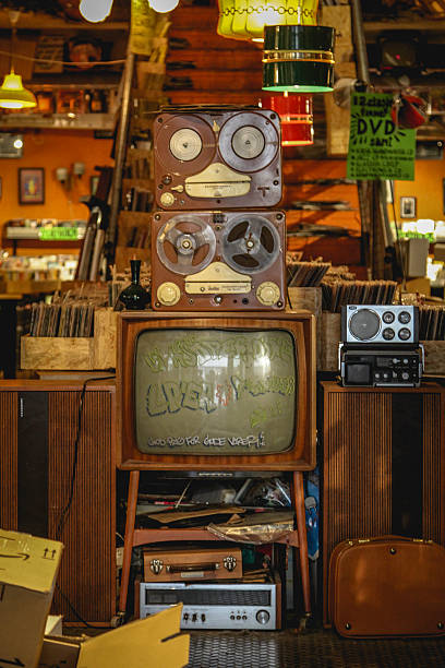 istock retro tv with LP records 508703725