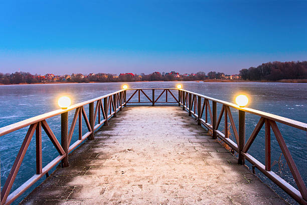 inverno mattina sul lago - non urban scene landscaped winter snow foto e immagini stock