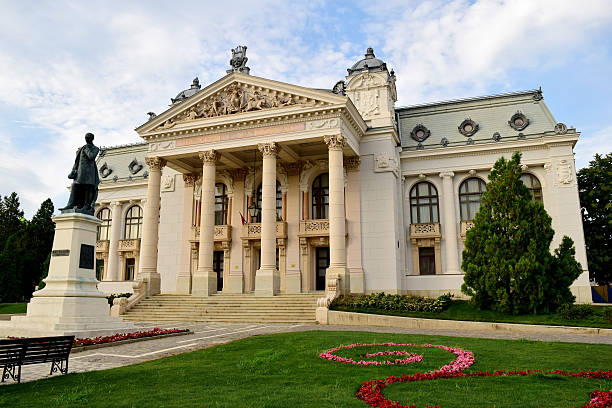 национальный театр яссы, румыния - яссы стоковые фото и изображения